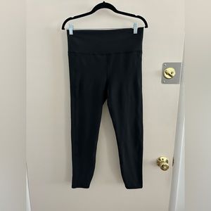 Vuori Studio Pocket Legging NWOT